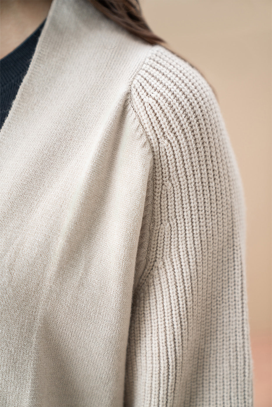 RAGLAN MID-LENGTH SHRUG