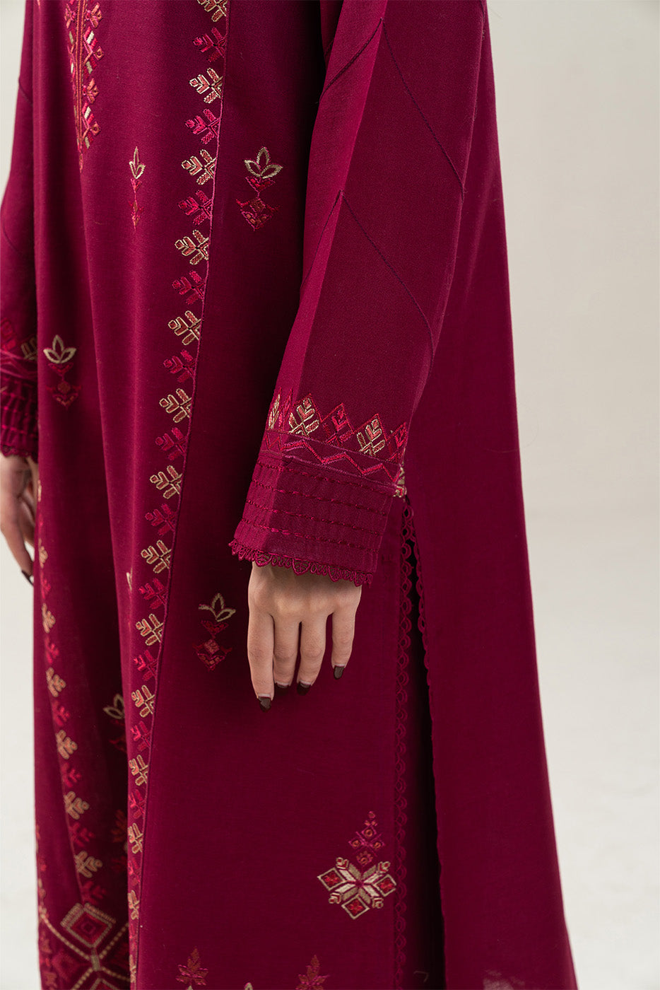 3 PIECE EMBROIDERED SLUB KHADDAR SUIT-MAGENTA VERVE (UNSTITCHED)
