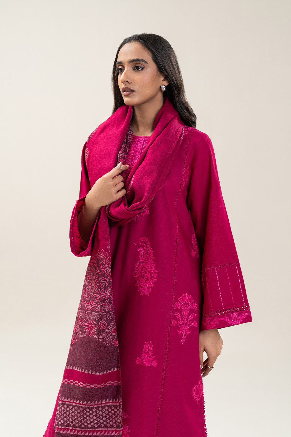 3 PIECE EMBROIDERED SLUB KHADDAR SUIT-DEEP FUSCIA (UNSTITCHED)