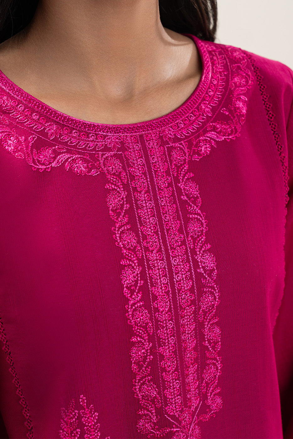 3 PIECE EMBROIDERED SLUB KHADDAR SUIT-DEEP FUSCIA (UNSTITCHED)