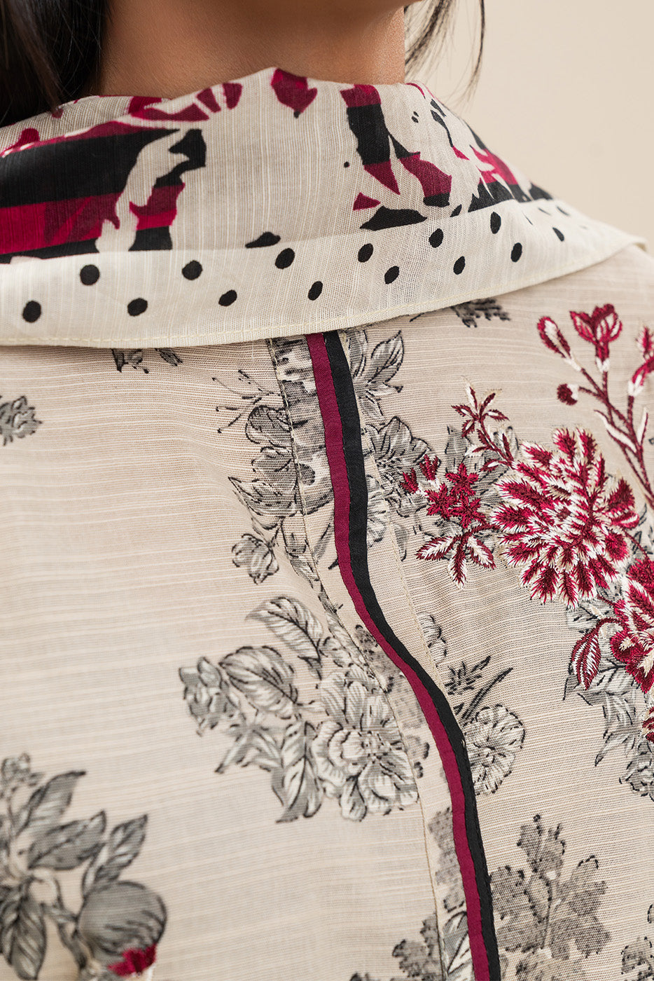 3 PIECE EMBROIDERED SLUB KHADDAR SUIT-IVORY ORCHID (UNSTITCHED)