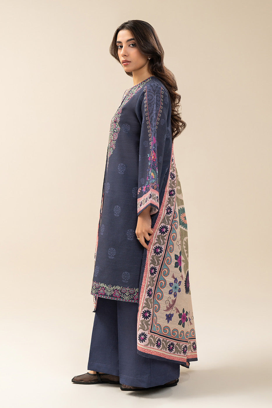 3 PIECE EMBROIDERED SLUB KHADDAR SUIT-MIDNIGHT GAZE (UNSTITCHED)