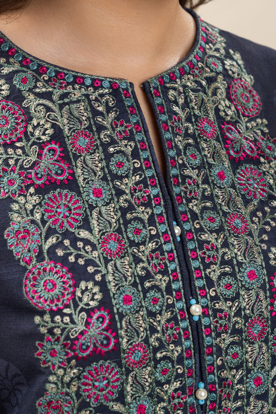 3 PIECE EMBROIDERED SLUB KHADDAR SUIT-MIDNIGHT GAZE (UNSTITCHED)