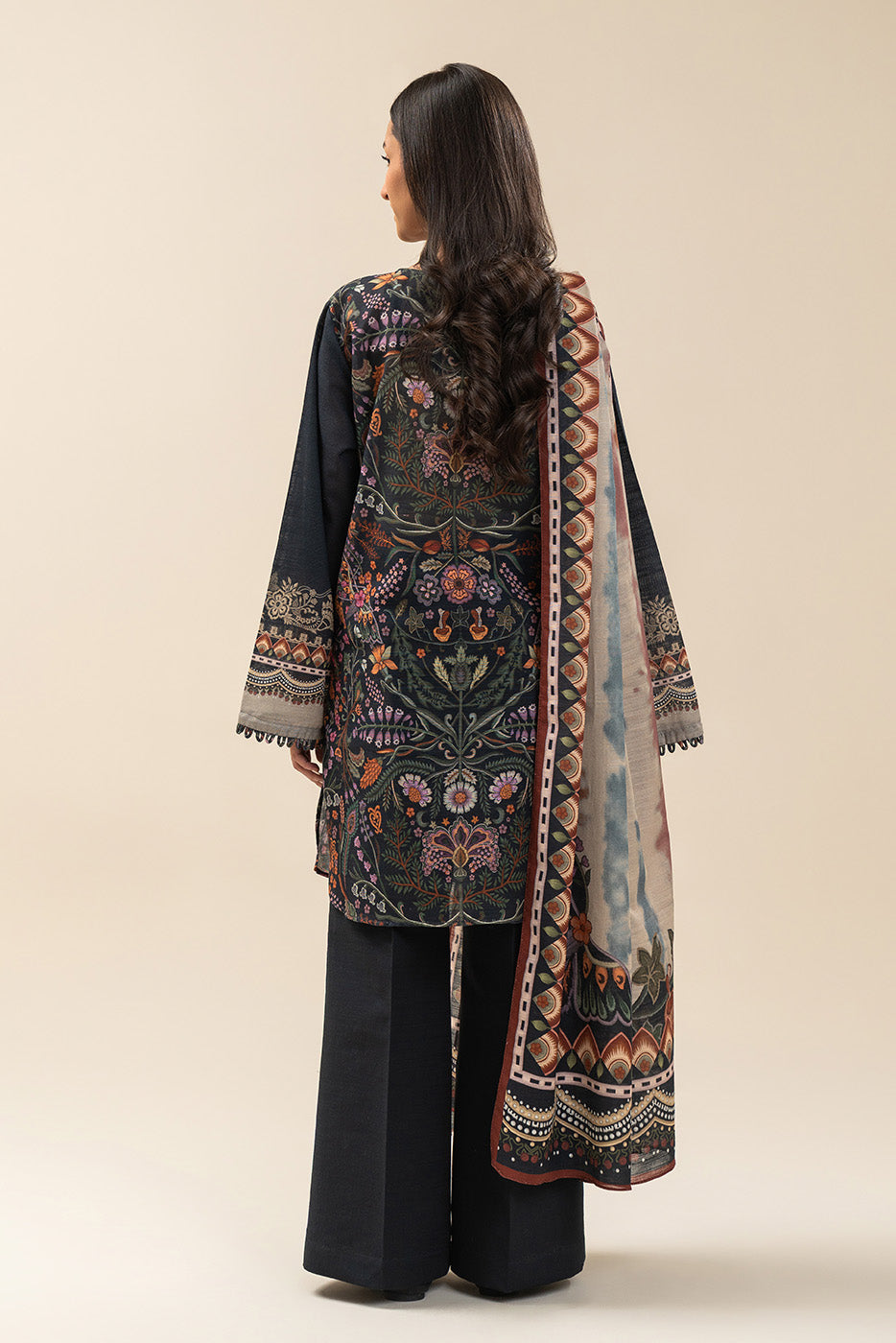 3 PIECE PRINTED SLUB KHADDAR SUIT-MAJESTIC BLACK (UNSTITCHED)