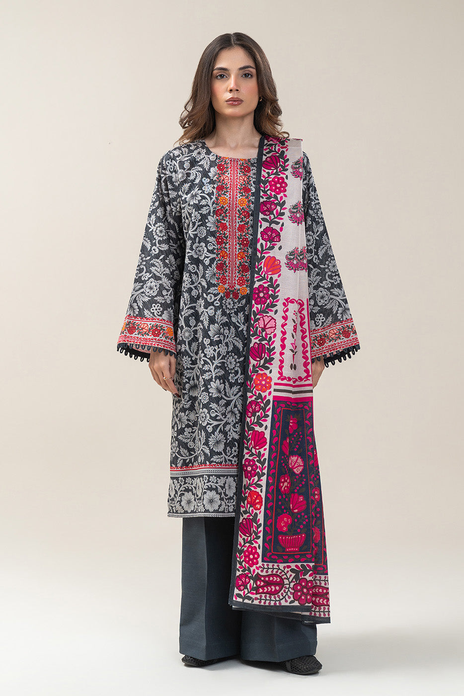 3 PIECE PRINTED SLUB KHADDAR SUIT-FLORAL BUNCH (UNSTITCHED)