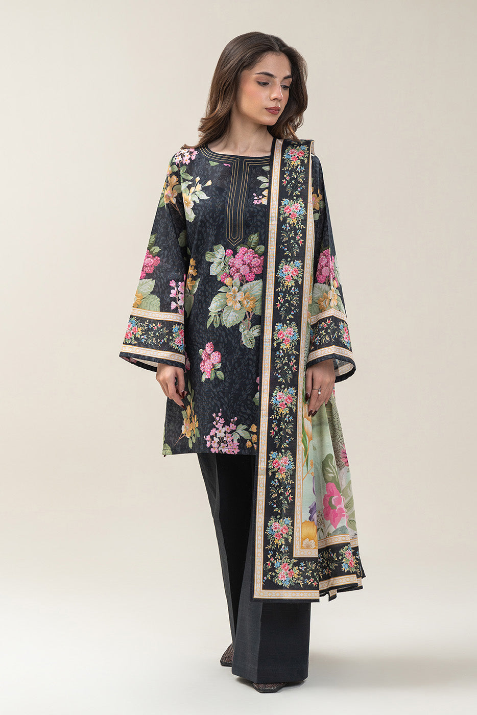 3 PIECE PRINTED SLUB KHADDAR SUIT-FLORAL SLATE (UNSTITCHED)