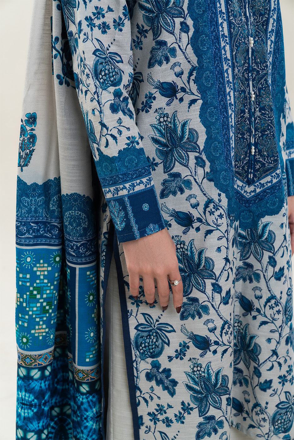 3 PIECE PRINTED SLUB KHADDAR SUIT-ANTIQUE BLUE (UNSTITCHED)