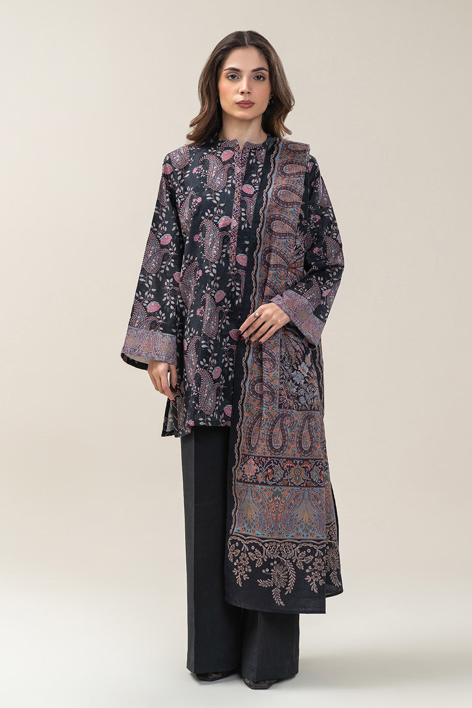 3 PIECE PRINTED SLUB KHADDAR SUIT-ONYX WEAVE (UNSTITCHED)