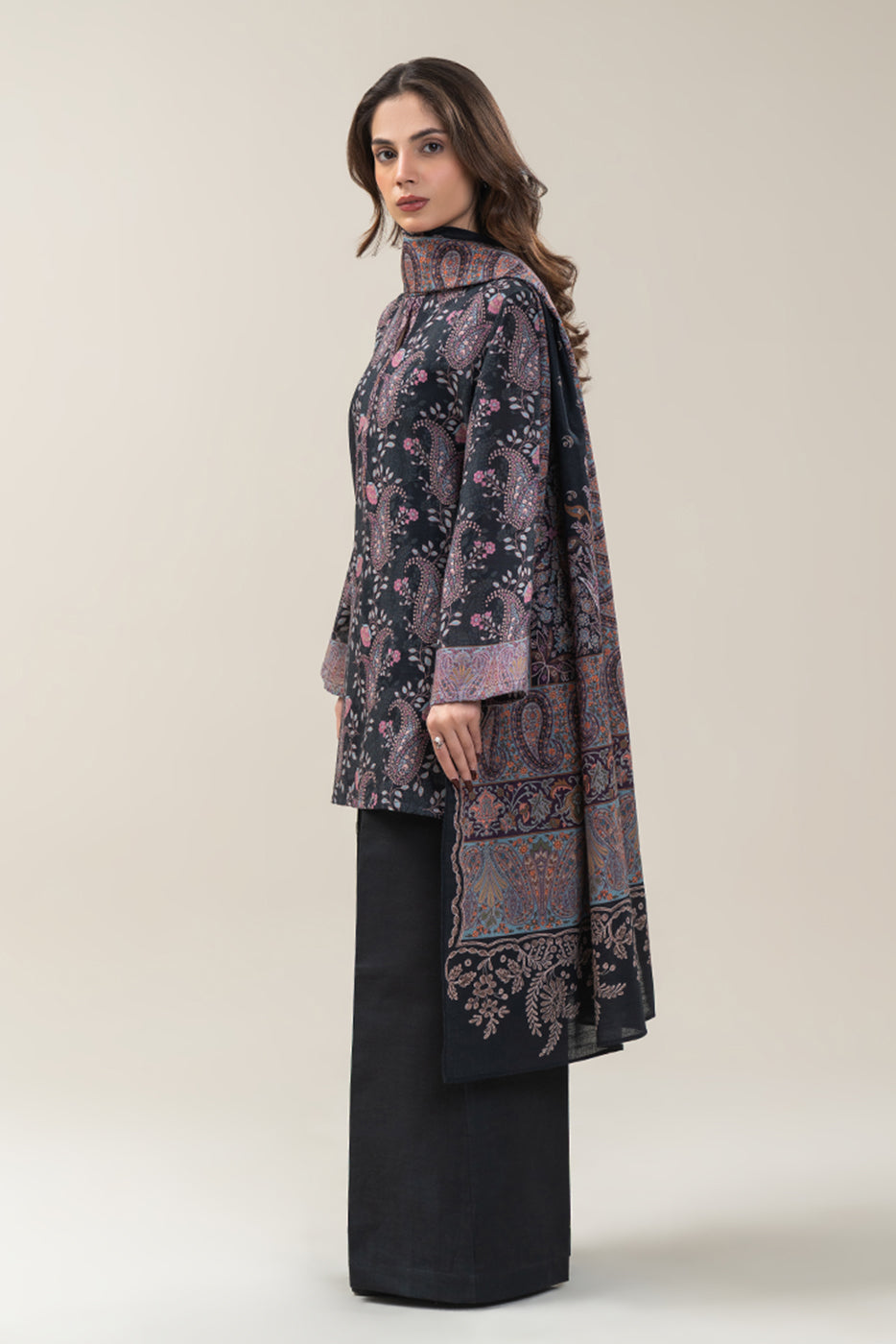 3 PIECE PRINTED SLUB KHADDAR SUIT-ONYX WEAVE (UNSTITCHED)