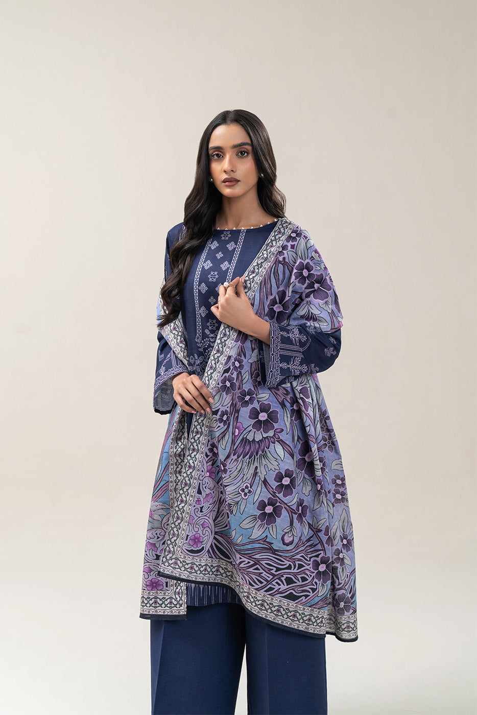 3 PIECE PRINTED SLUB KHADDAR SUIT-YALE NOIR (UNSTITCHED)