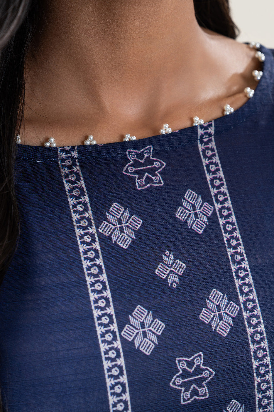 3 PIECE PRINTED SLUB KHADDAR SUIT-YALE NOIR (UNSTITCHED)