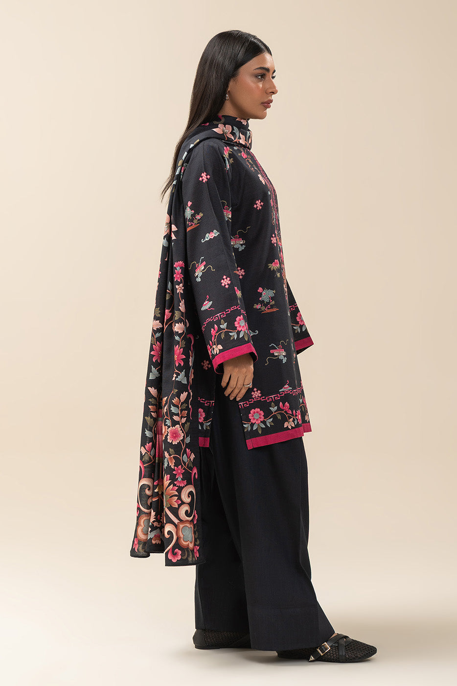 3 PIECE PRINTED SLUB KHADDAR SUIT-ORIENTALIST DREAM (UNSTITCHED)
