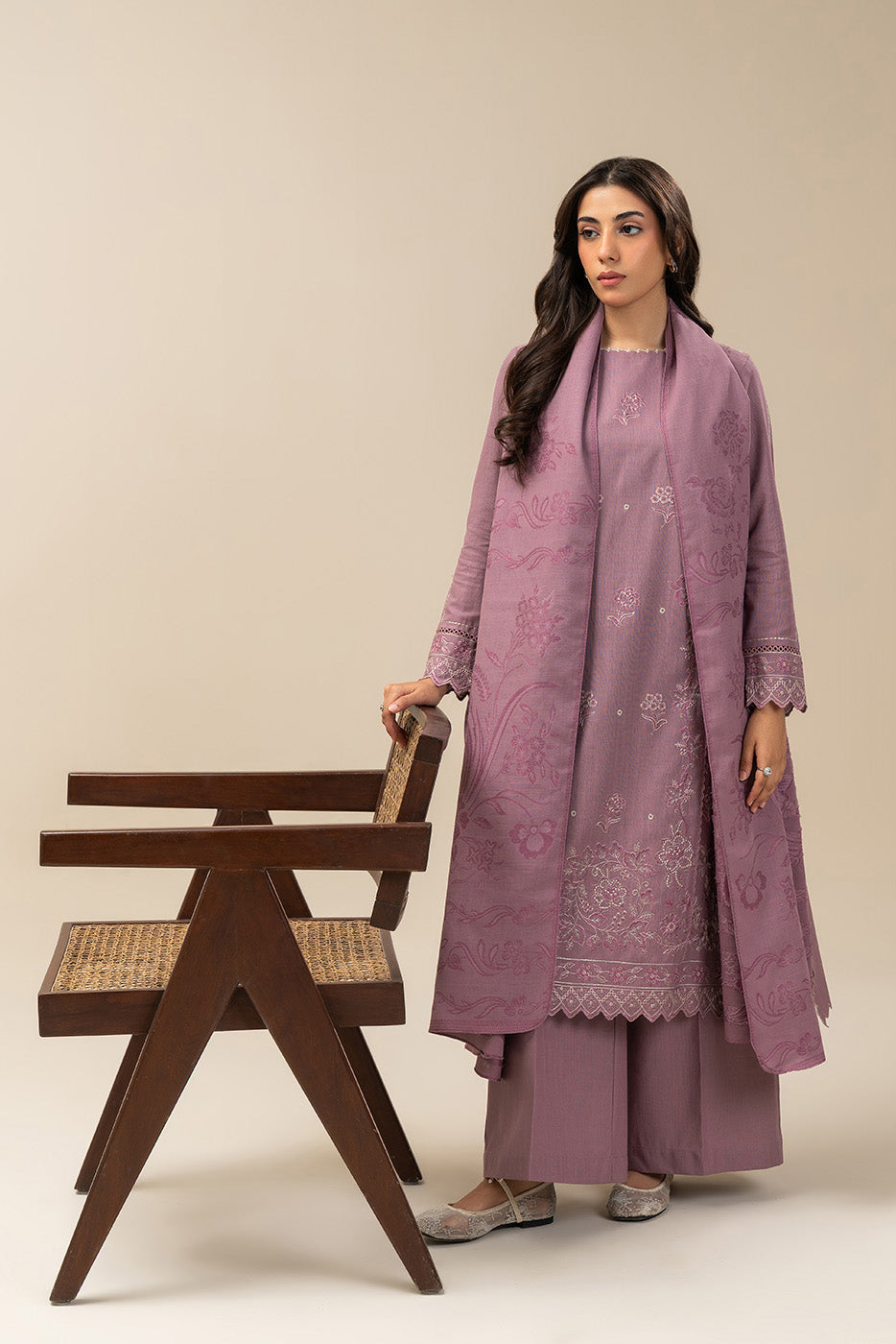 3 PIECE EMBROIDERED SLUB KHADDAR SUIT-ANTIQUE MAUVE (UNSTITCHED)