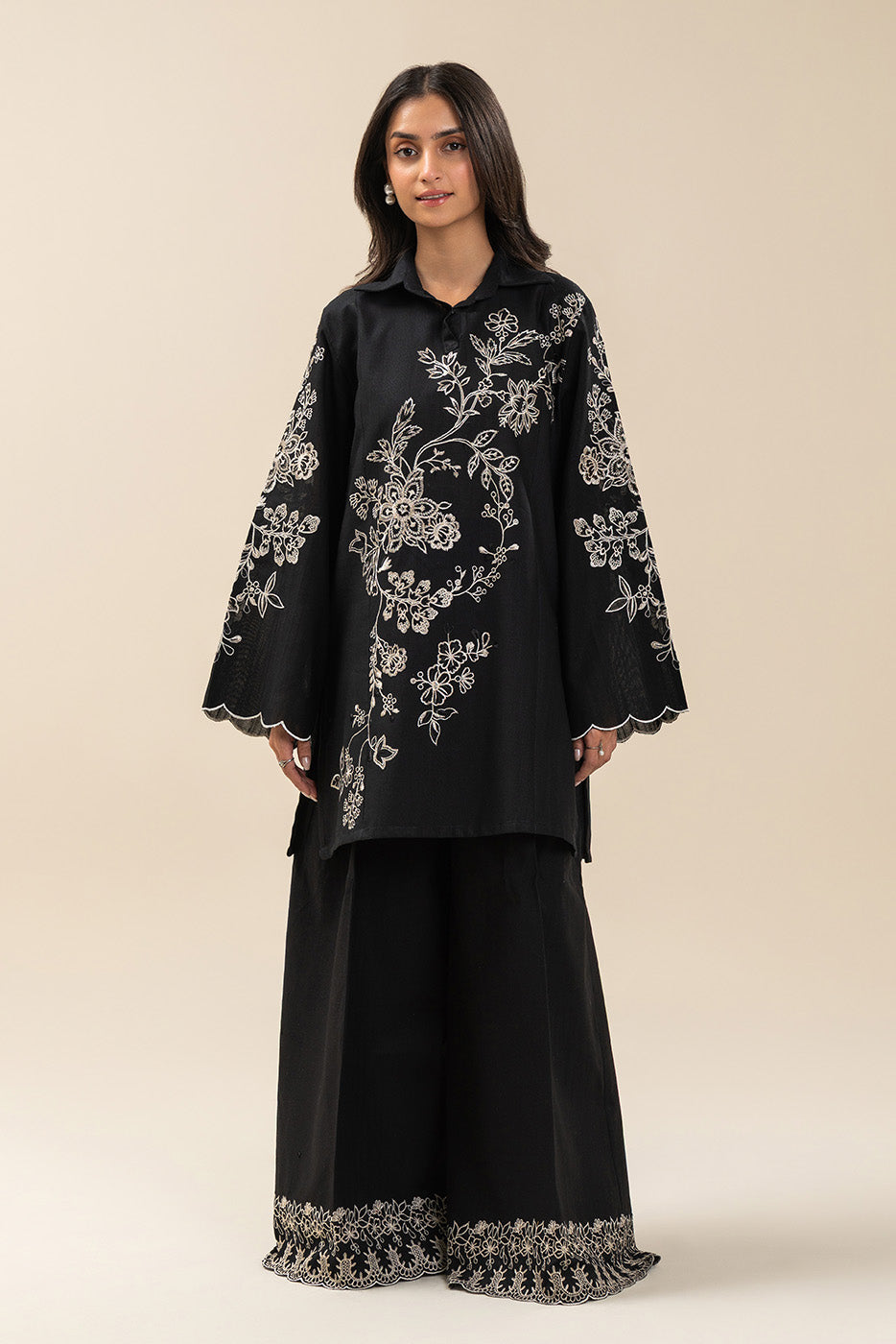 2 PIECE EMBROIDERED SLUB KHADDAR SUIT-OBSIDIAN GLINT (UNSTITCHED)