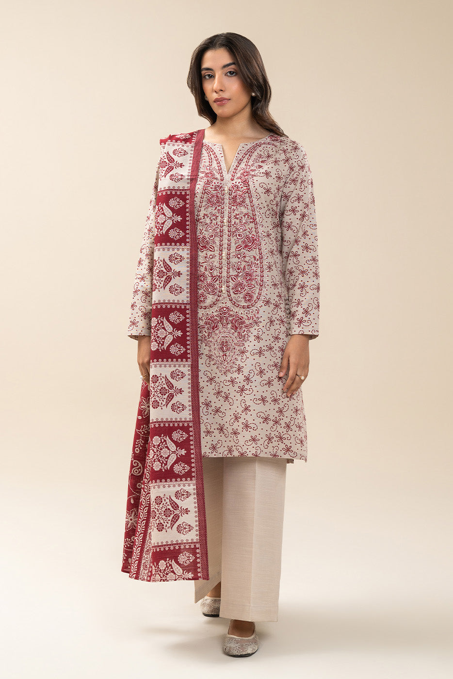 3 PIECE EMBROIDERED SLUB KHADDAR SUIT-MISTY WHITE (UNSTITCHED)