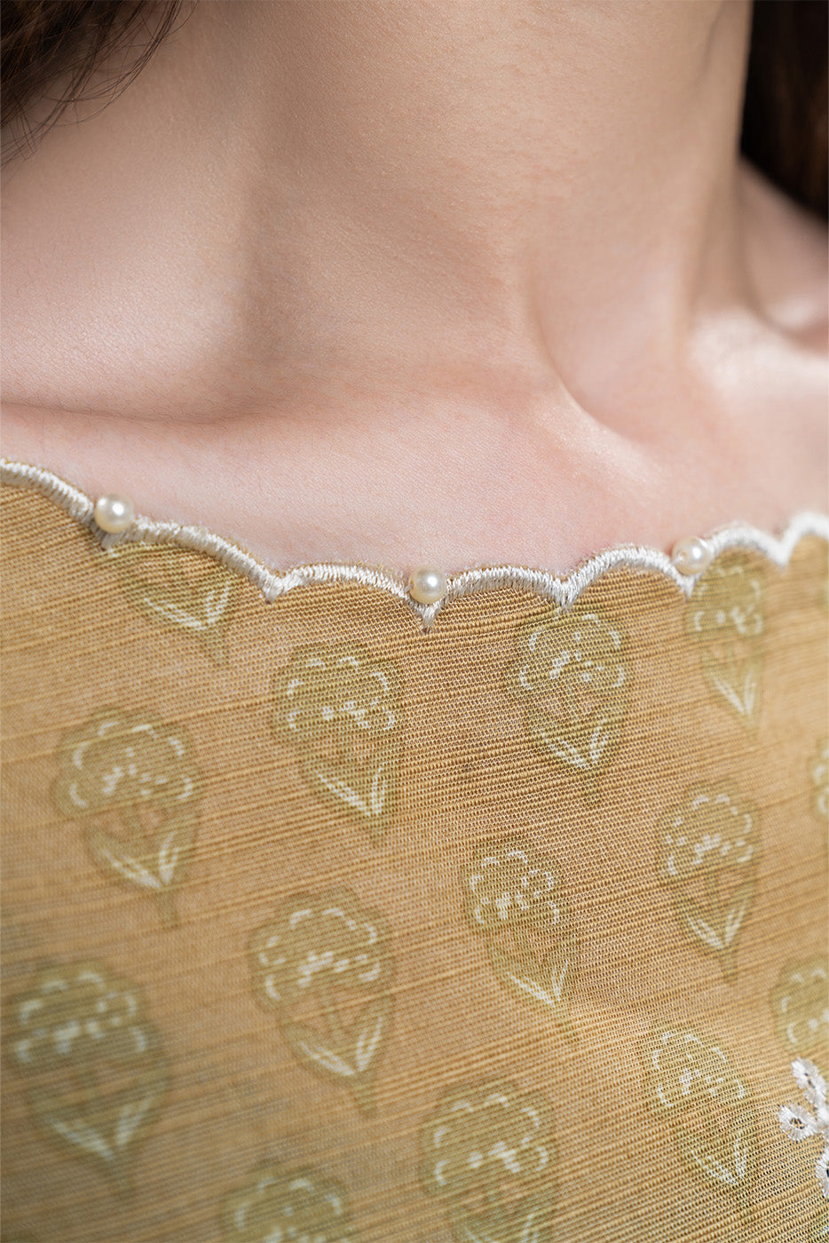 3 PIECE EMBROIDERED SLUB KHADDAR SUIT-MOSS GLEAM (UNSTITCHED)