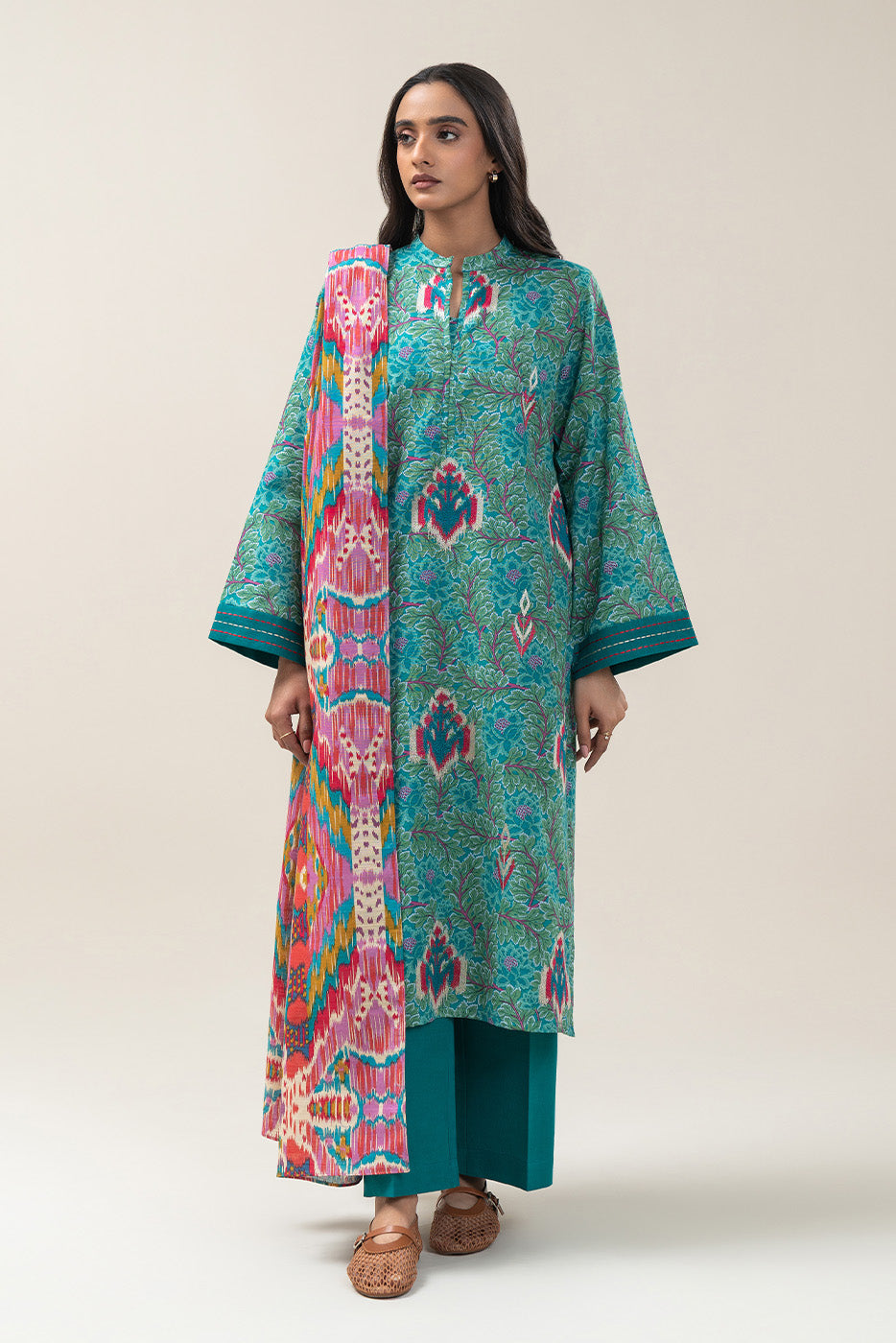 3 PIECE EMBROIDERED SLUB KHADDAR SUIT-SAPPHIRE WHISPER (UNSTITCHED)
