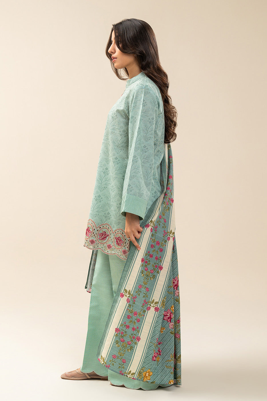 3 PIECE EMBROIDERED SLUB KHADDAR SUIT-AQUA SPRING (UNSTITCHED)