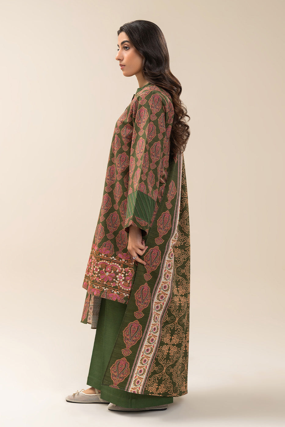 3 PIECE EMBROIDERED SLUB KHADDAR SUIT-BASIL VERVE (UNSTITCHED)