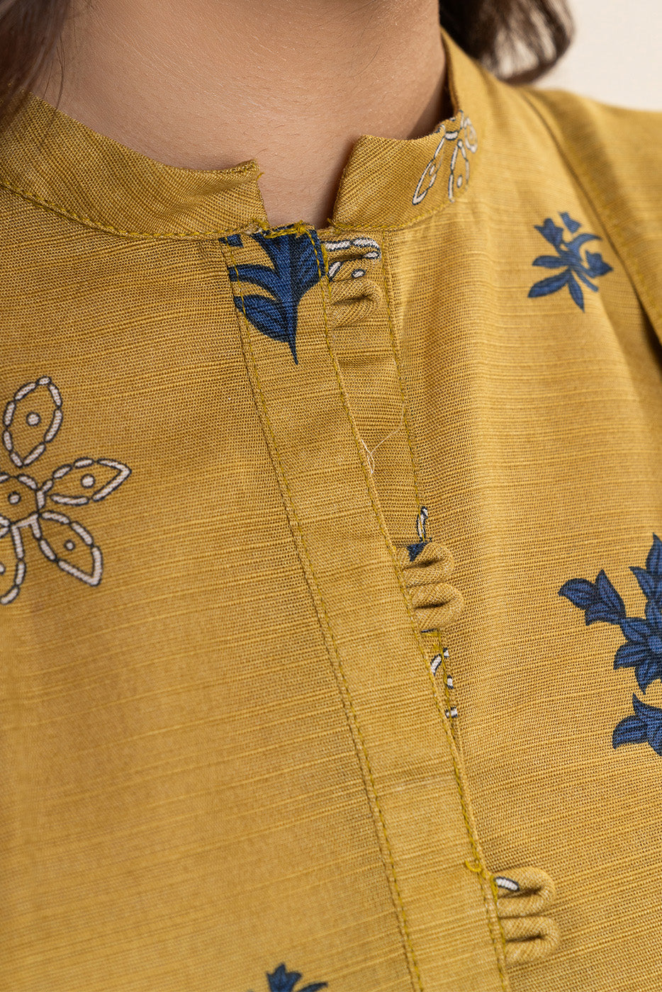 3 PIECE EMBROIDERED SLUB KHADDAR SUIT-SAFFRON CHARM (UNSTITCHED)