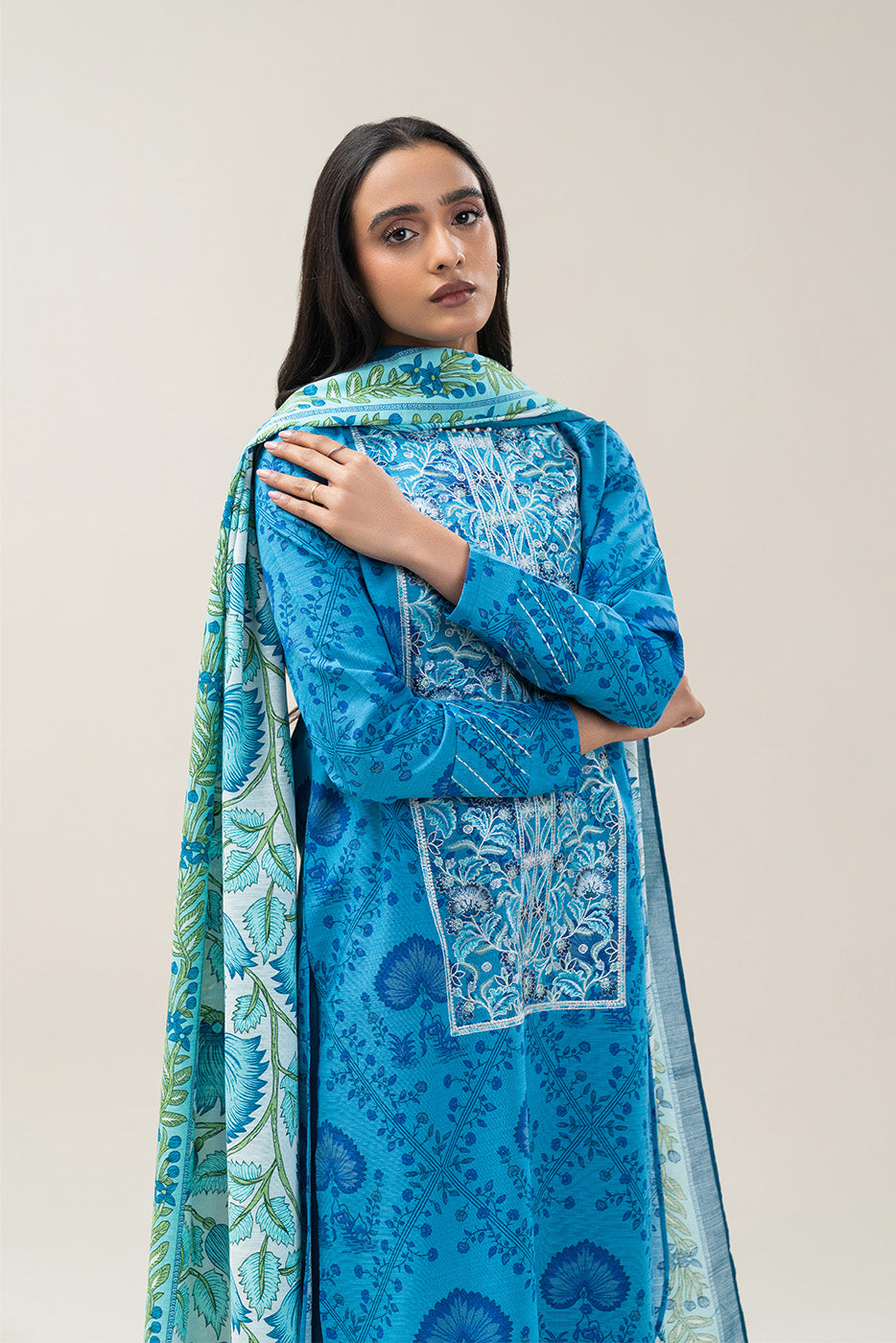 3 PIECE EMBROIDERED SLUB KHADDAR SUIT-TIFFANY BLUE (UNSTITCHED)