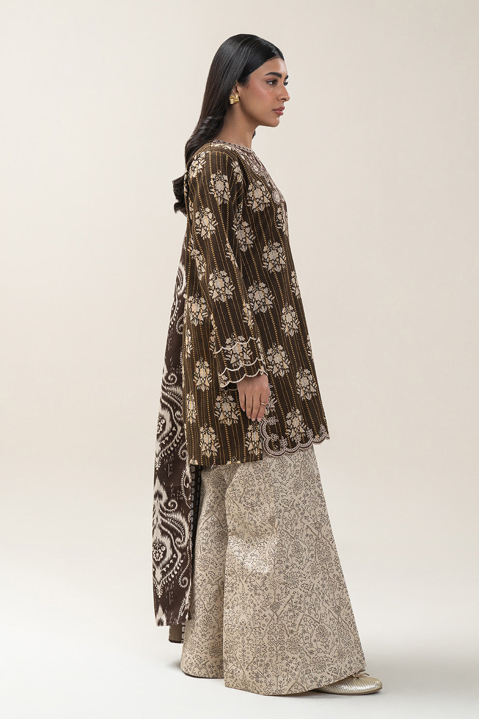 3 PIECE EMBROIDERED KHADDI JQ SUIT-CEDAR TAUPE (UNSTITCHED)