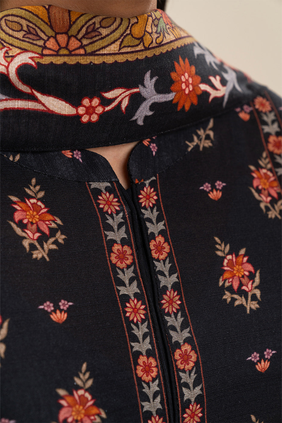 3 PIECE PRINTED SLUB KHADDAR SUIT-MYSTIC ORNATE (UNSTITCHED)