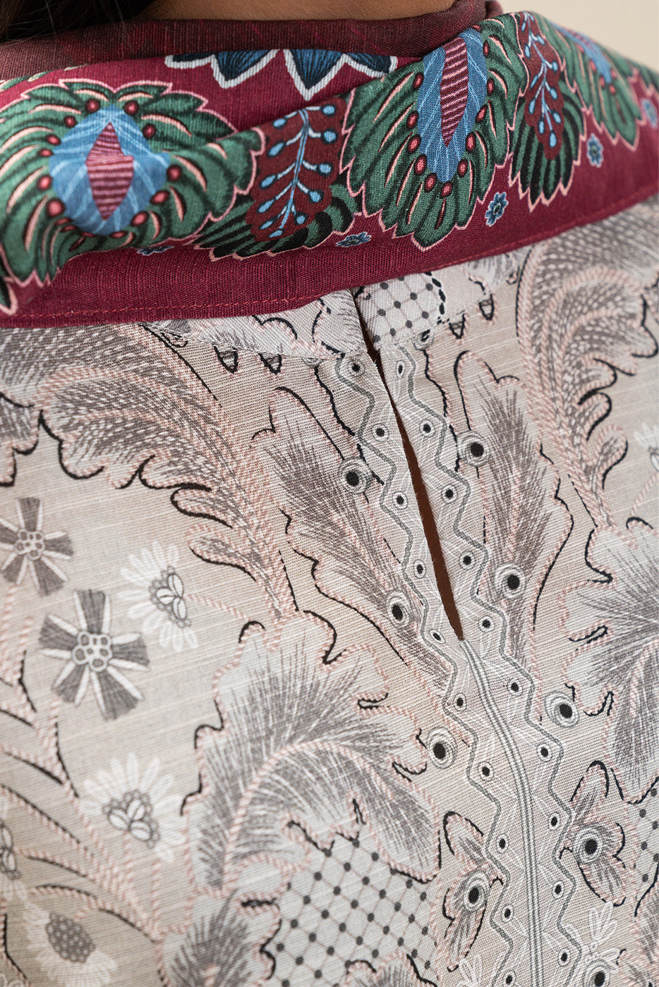 2 PIECE PRINTED SLUB KHADDAR SUIT-MAJESTIC ASH (UNSTITCHED)