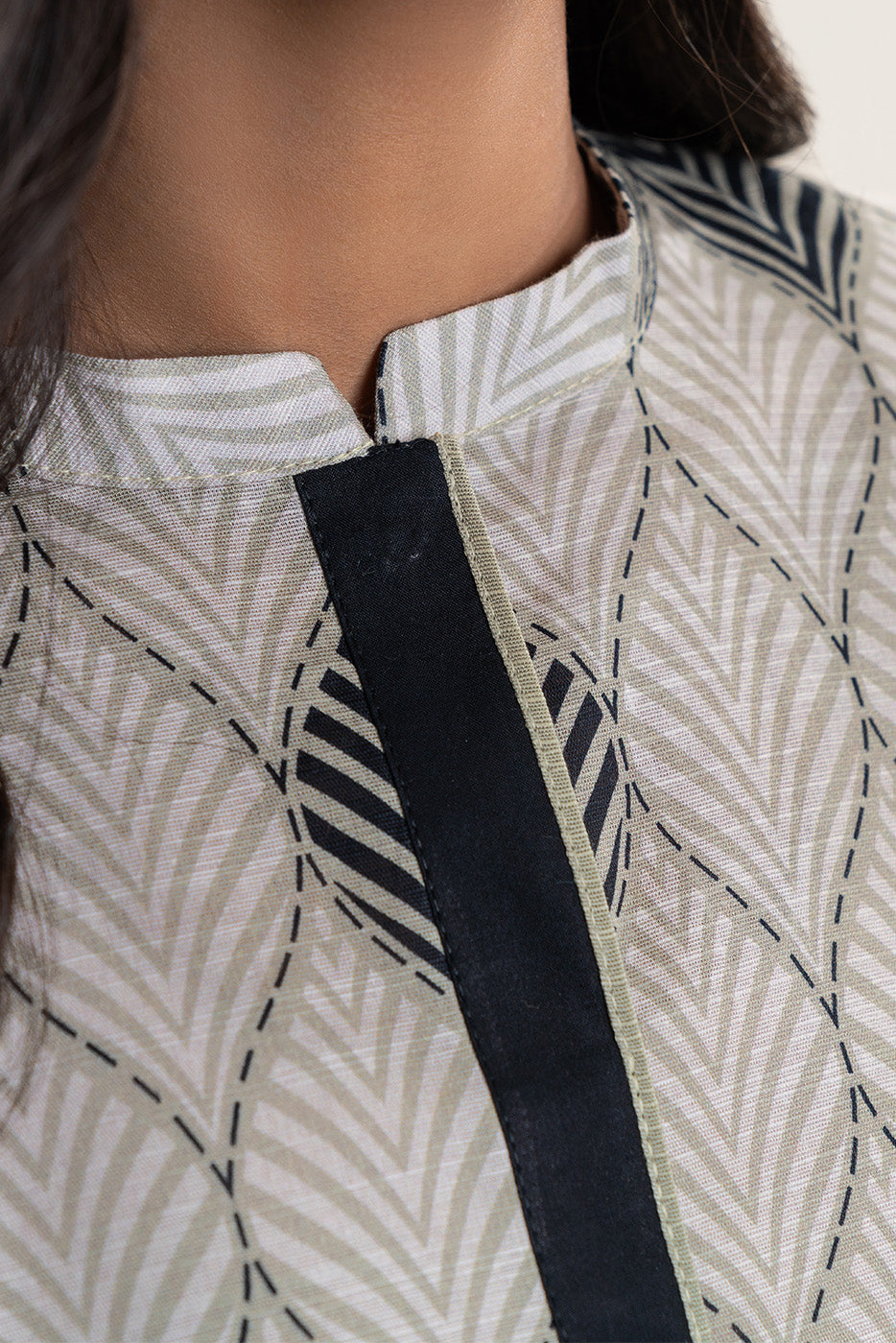 3 PIECE PRINTED SLUB KHADDAR SUIT-ASH GREY (UNSTITCHED)