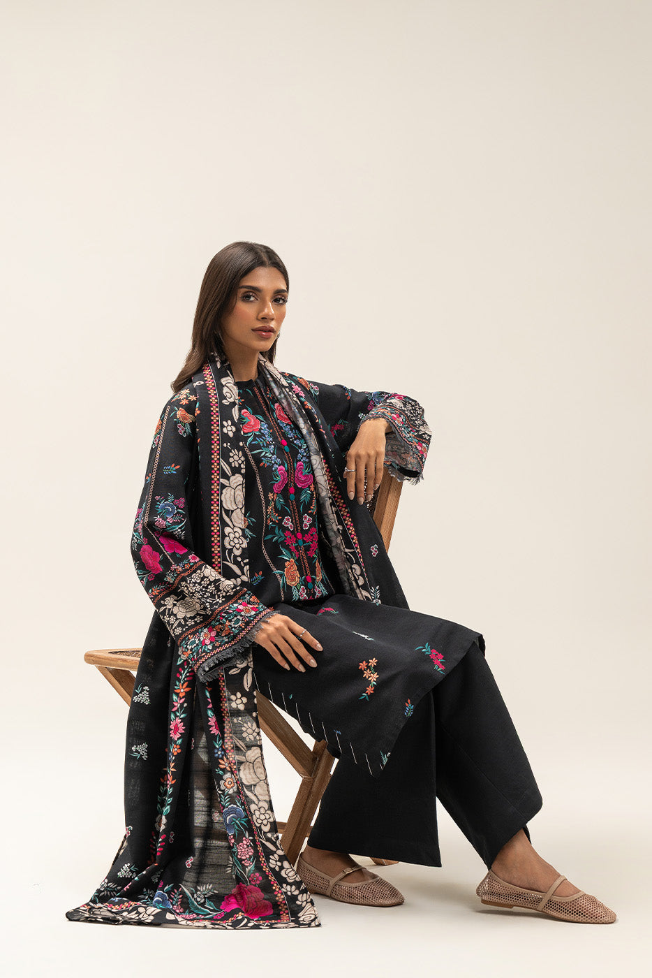 3 PIECE PRINTED SLUB KHADDAR SUIT-ONYX MYSTERY (UNSTITCHED)