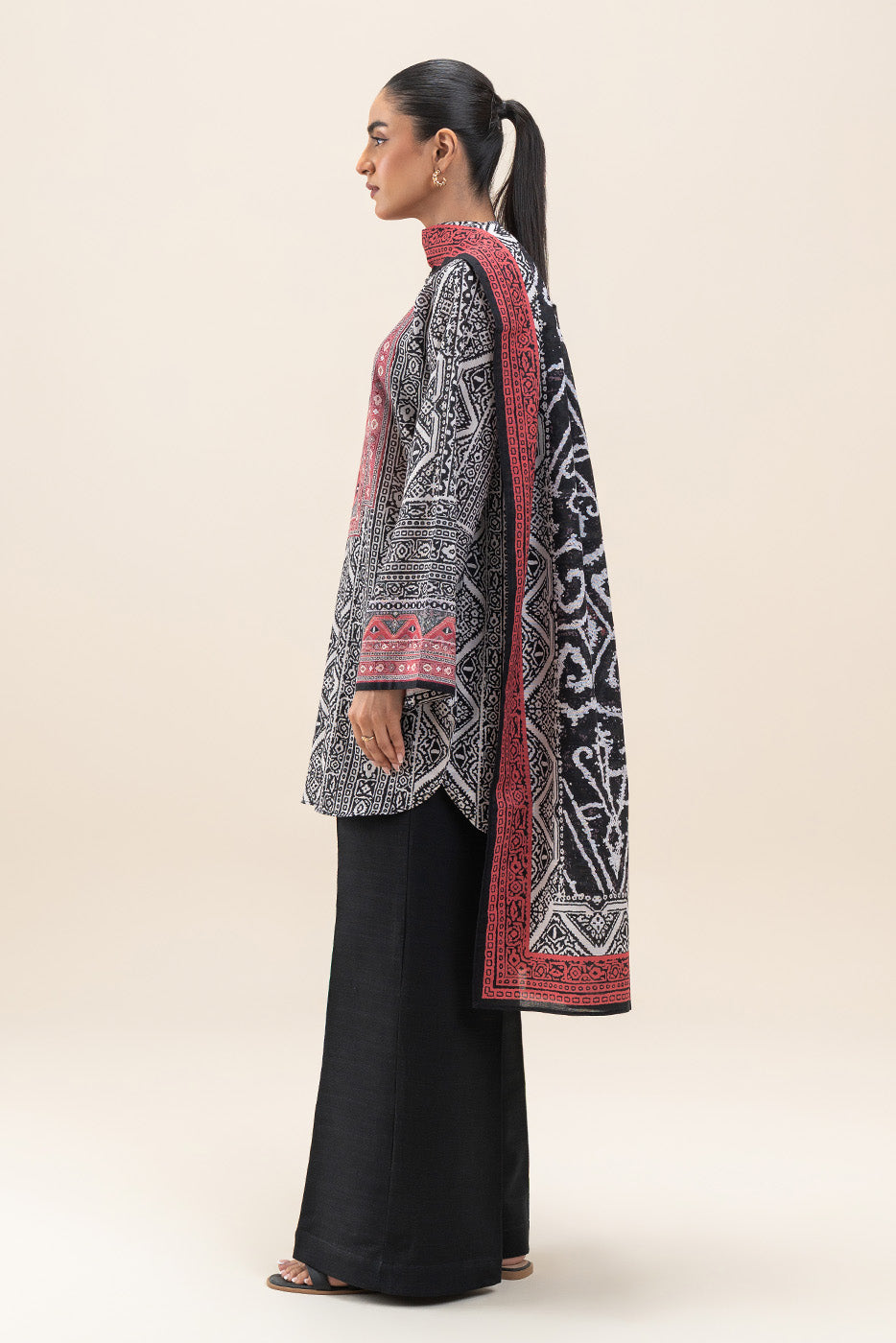 3 PIECE PRINTED SLUB KHADDAR SUIT-ONYX MAZE