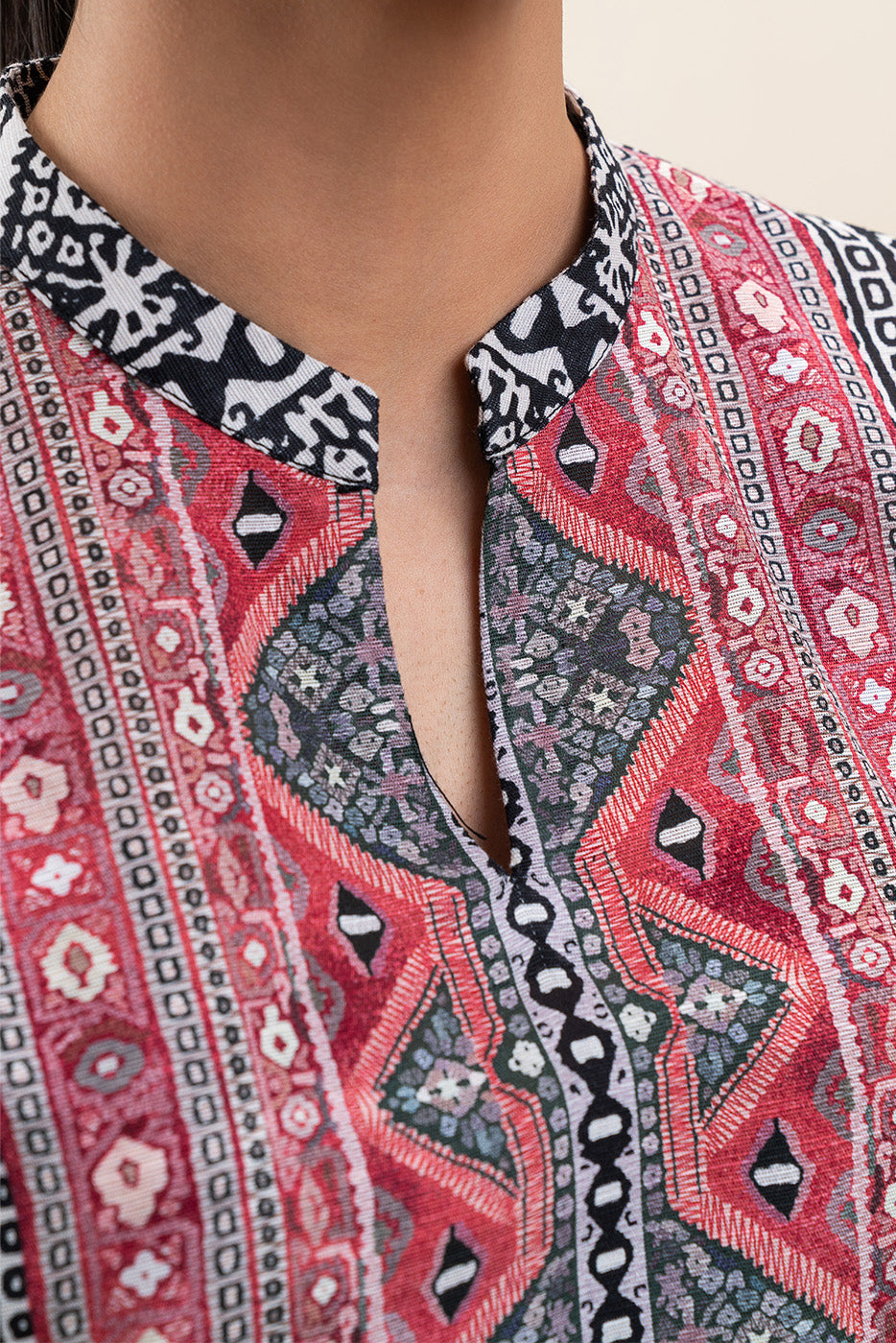 3 PIECE PRINTED SLUB KHADDAR SUIT-ONYX MAZE