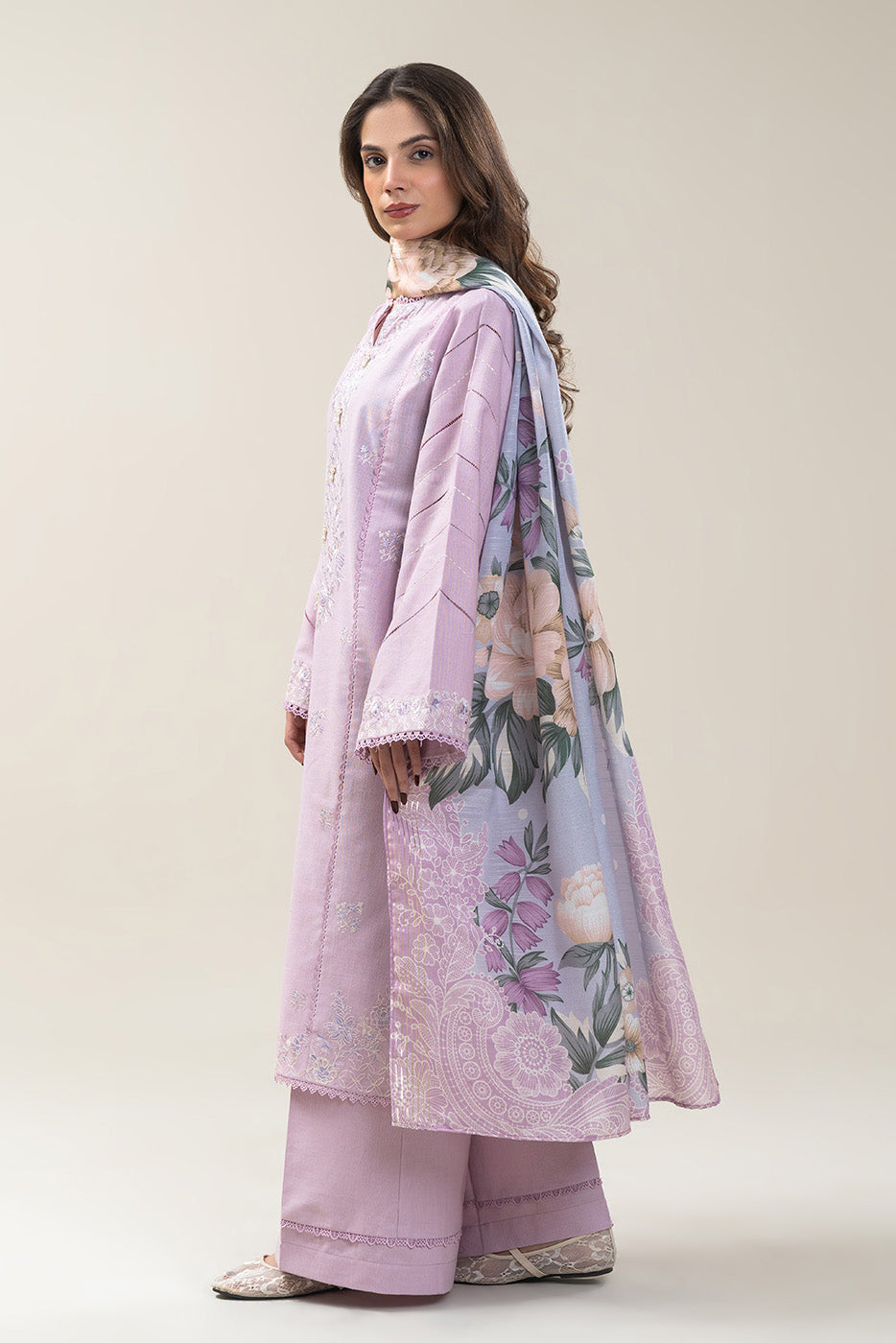3 PIECE EMBROIDERED SLUB KHADDAR SUIT-LILAC DREAM (UNSTITCHED)