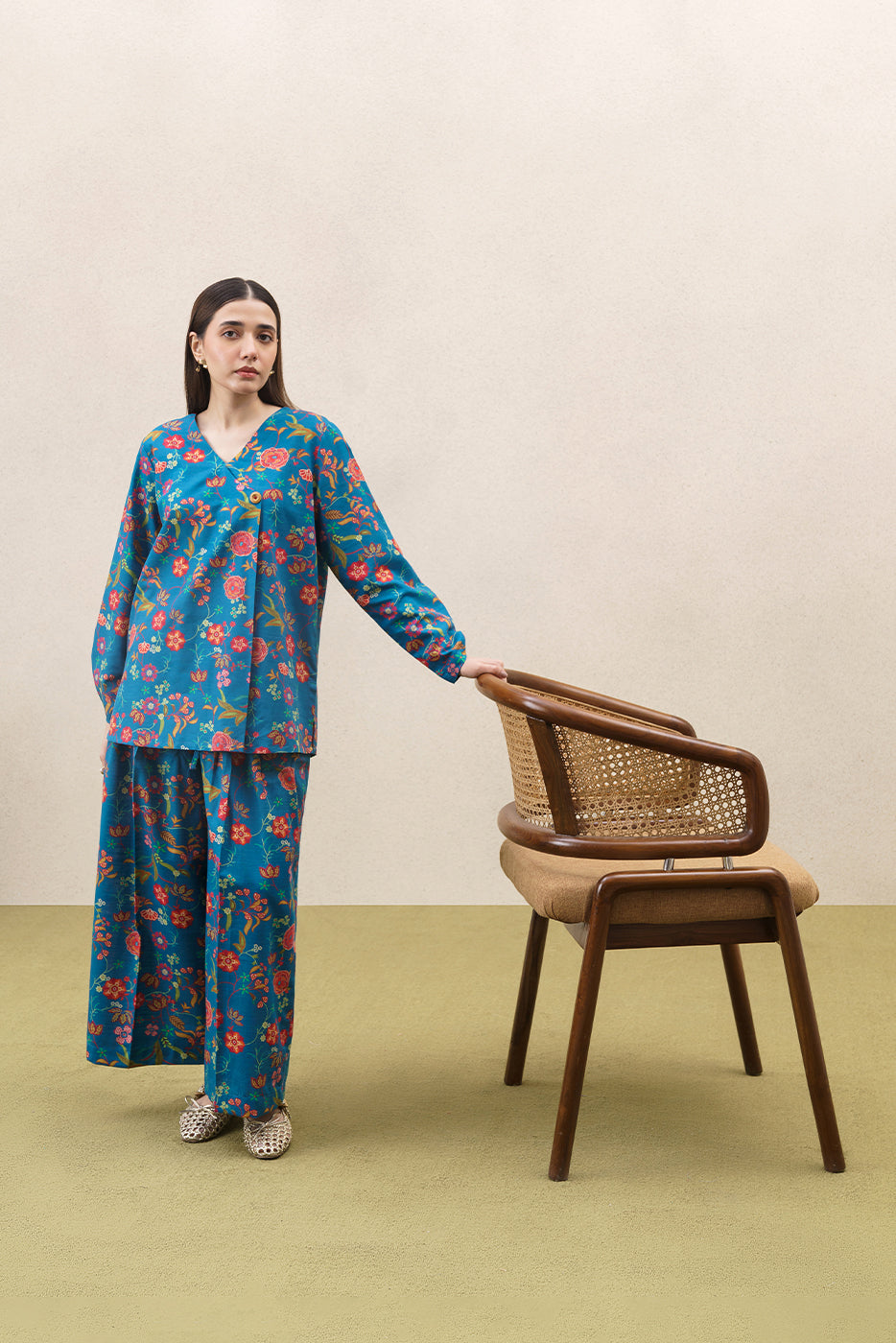 2 PIECE PRINTED SLUB KHADDAR SUIT (PRET)