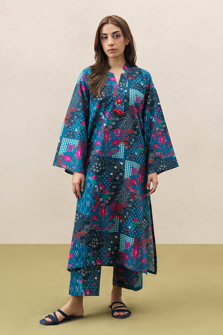 2 PIECE PRINTED SLUB KHADDAR SUIT (PRET)