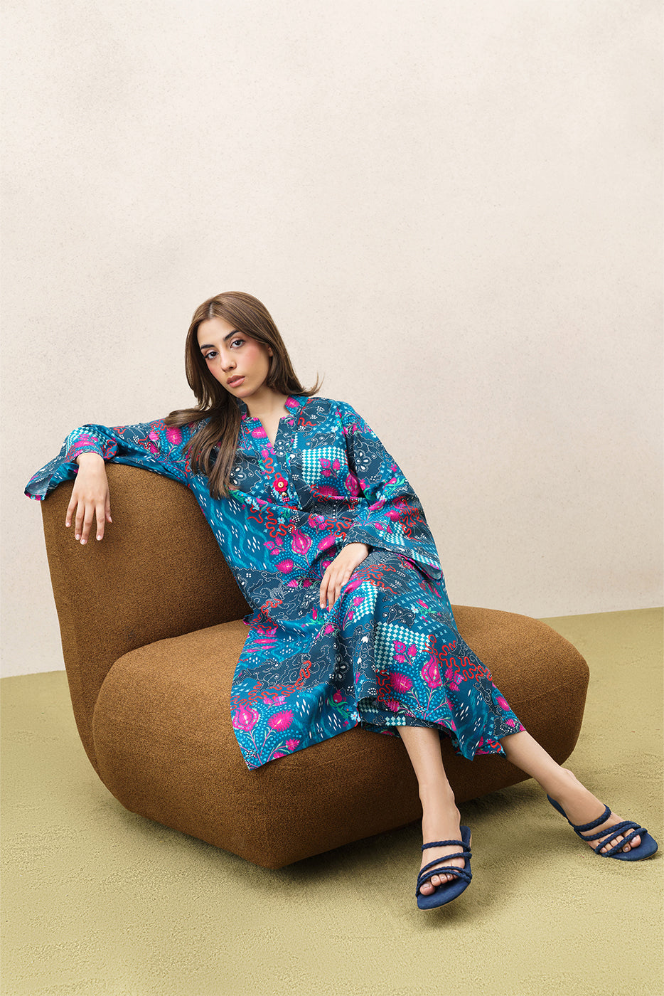 2 PIECE PRINTED SLUB KHADDAR SUIT (PRET)