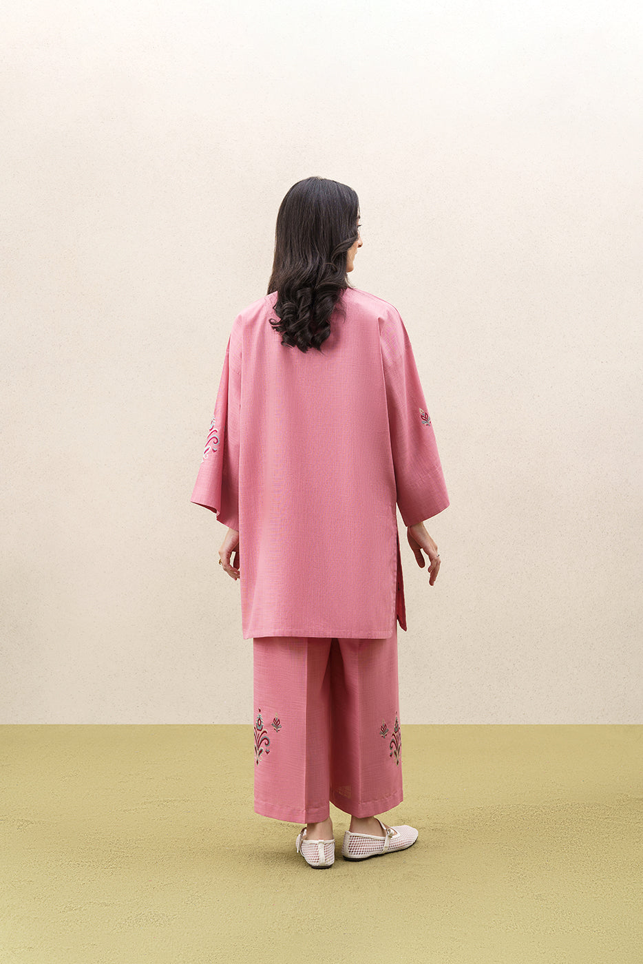 2 PIECE EMBROIDERED SLUB SUIT (PRET)