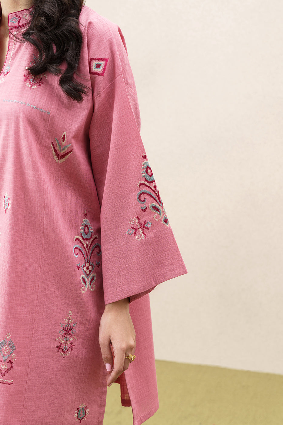 2 PIECE EMBROIDERED SLUB SUIT (PRET)