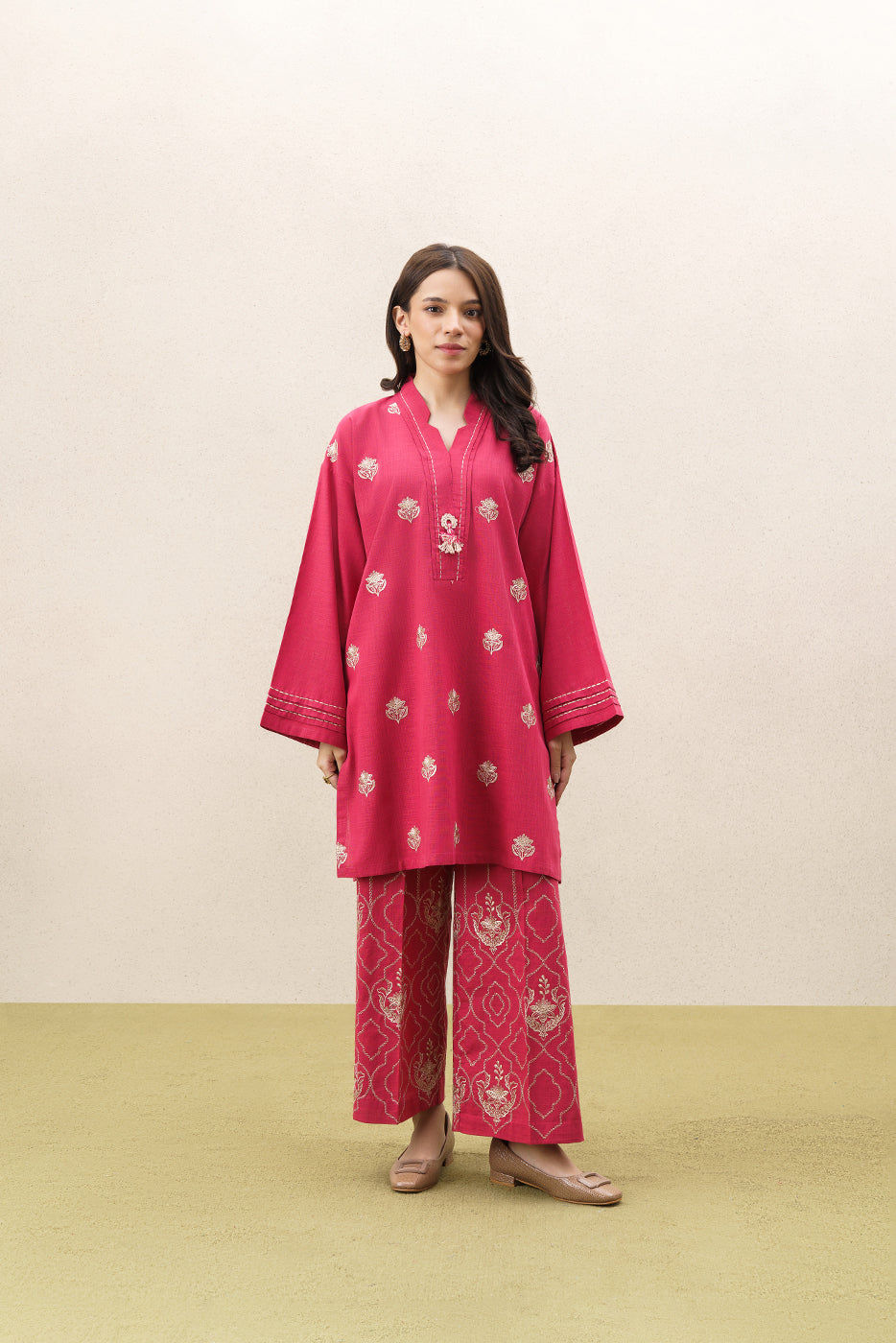 2 PIECE EMBROIDERED SLUB SUIT (PRET)