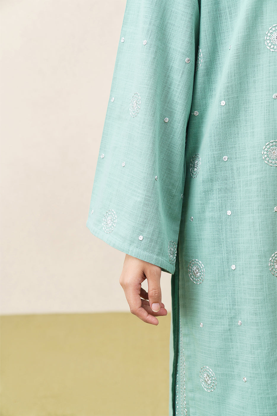 2 PIECE EMBROIDERED SLUB SUIT (PRET)