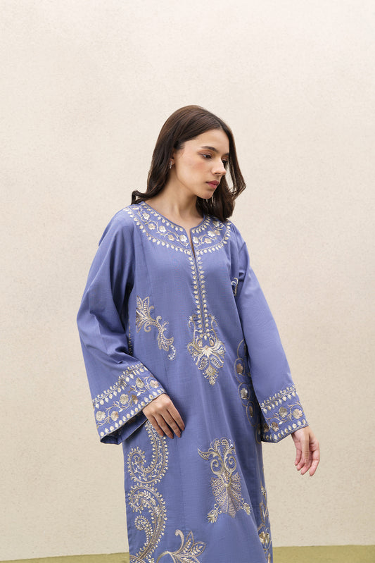 2 PIECE EMBROIDERED SLUB CAMBRIC SUIT (PRET)