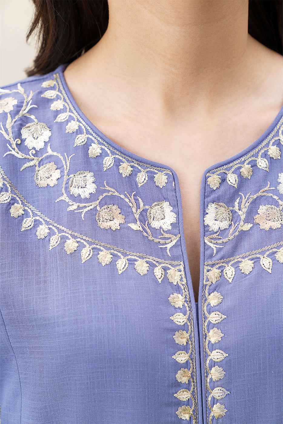 2 PIECE EMBROIDERED SLUB CAMBRIC SUIT (PRET)