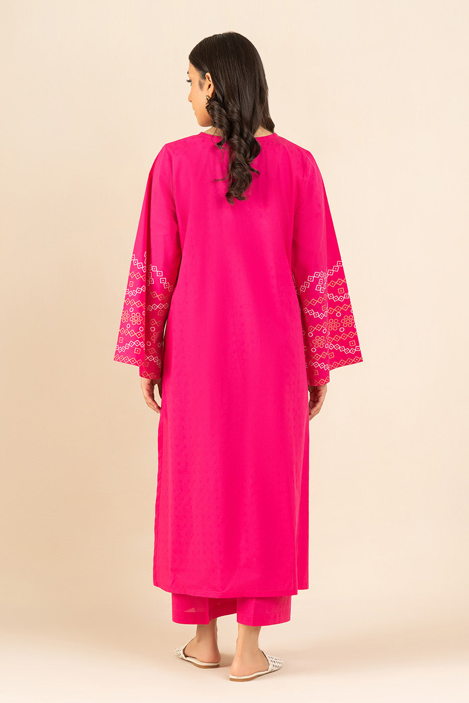 2 PIECE EMBROIDERED DOBBY SUIT (PRET)
