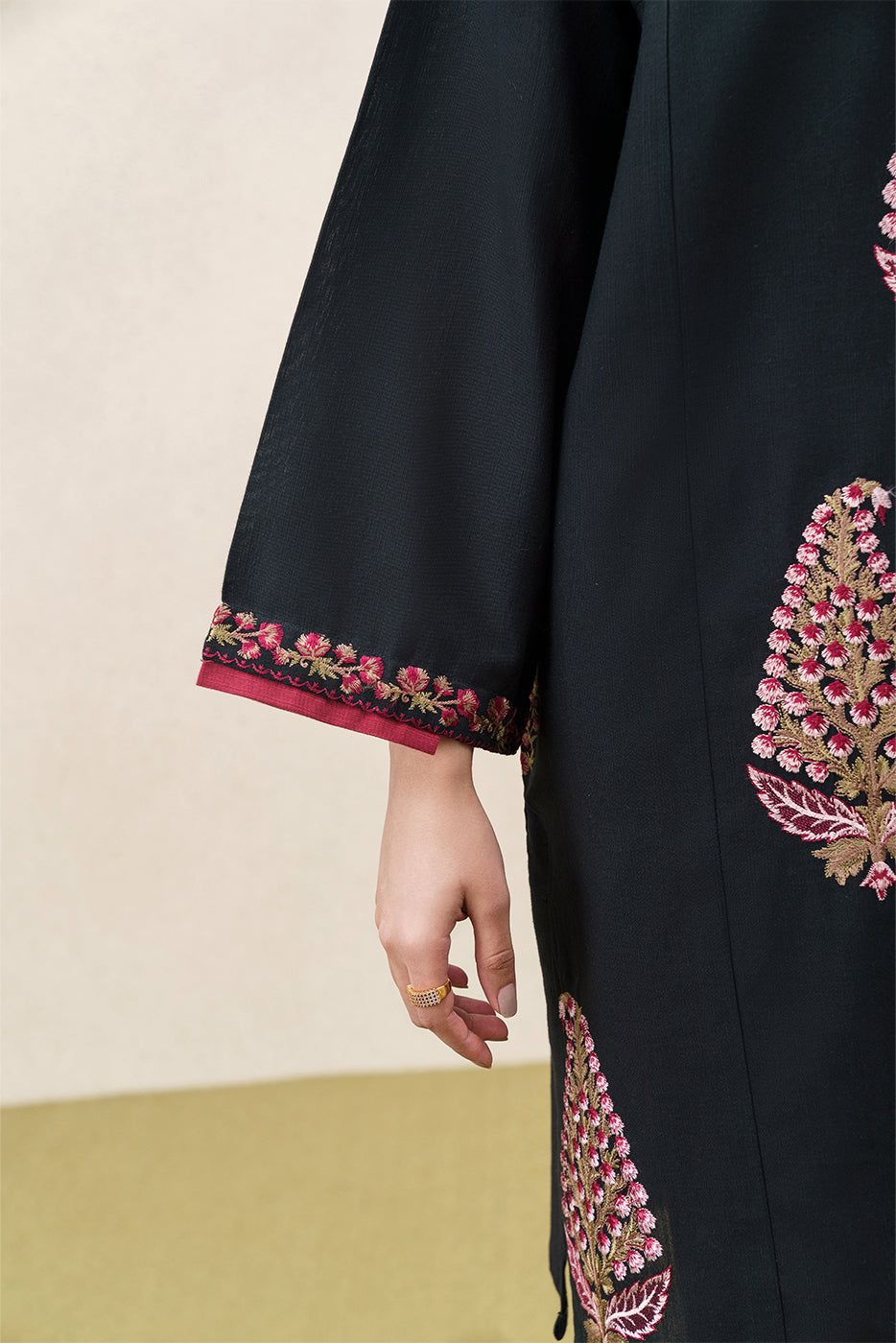 2 PIECE EMBROIDERED SLUB KHADDAR SUIT (PRET)