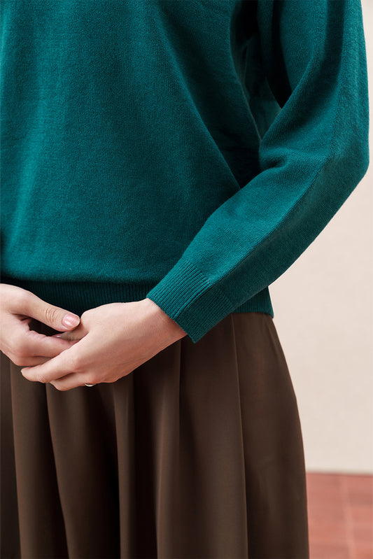 RELAXED FIT V NECK SWEATER