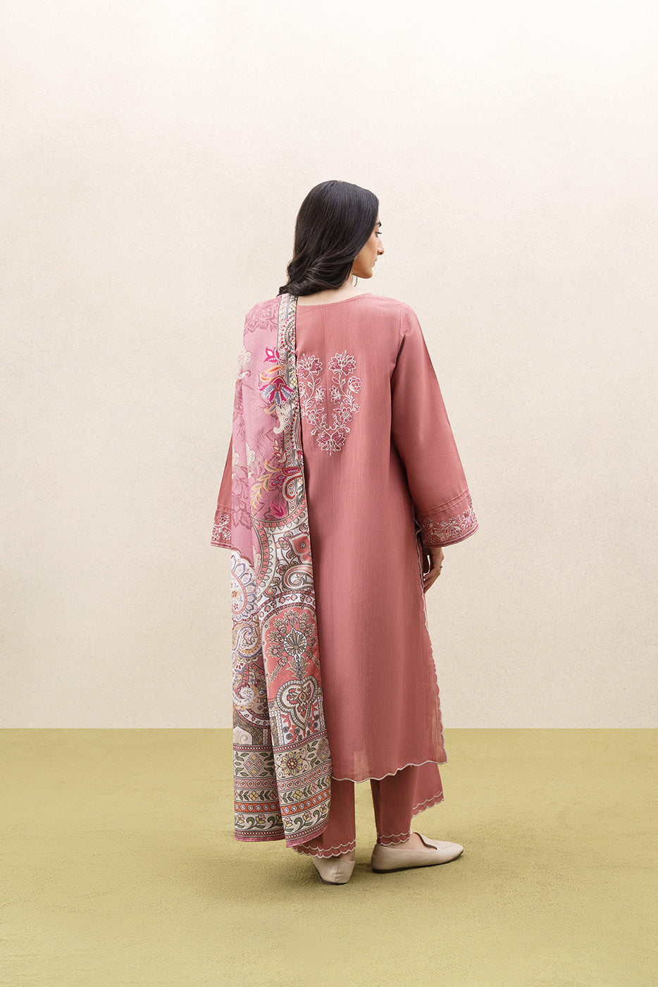 3 PIECE EMBROIDERED KHADDAR SUIT WITH SHAWL-BLUSH REVERIE (UNSTITCHED)