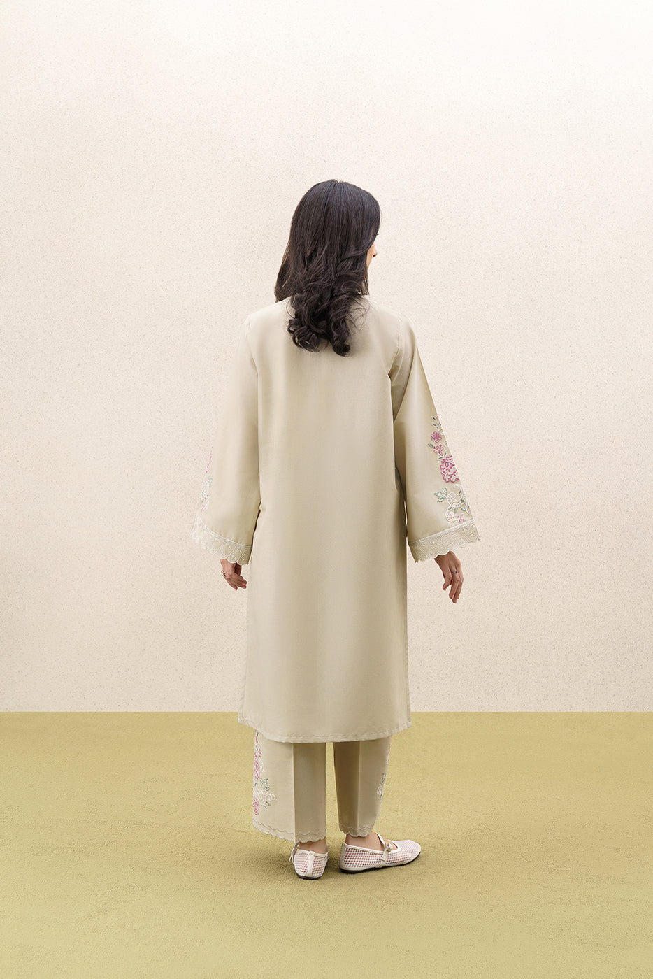 2 PIECE EMBROIDERED KHADDAR SUIT-IVORY GARDEN (UNSTITCHED)