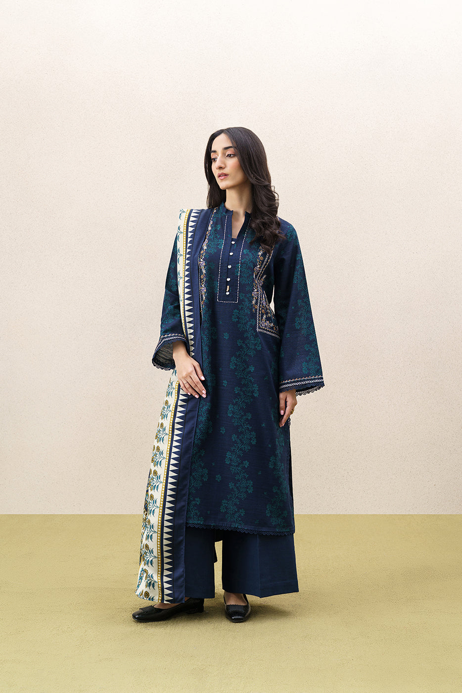 3 PIECE EMBROIDERED KHADDAR SUIT WITH SHAWL-NIGHT WHISPER (UNSTITCHED)