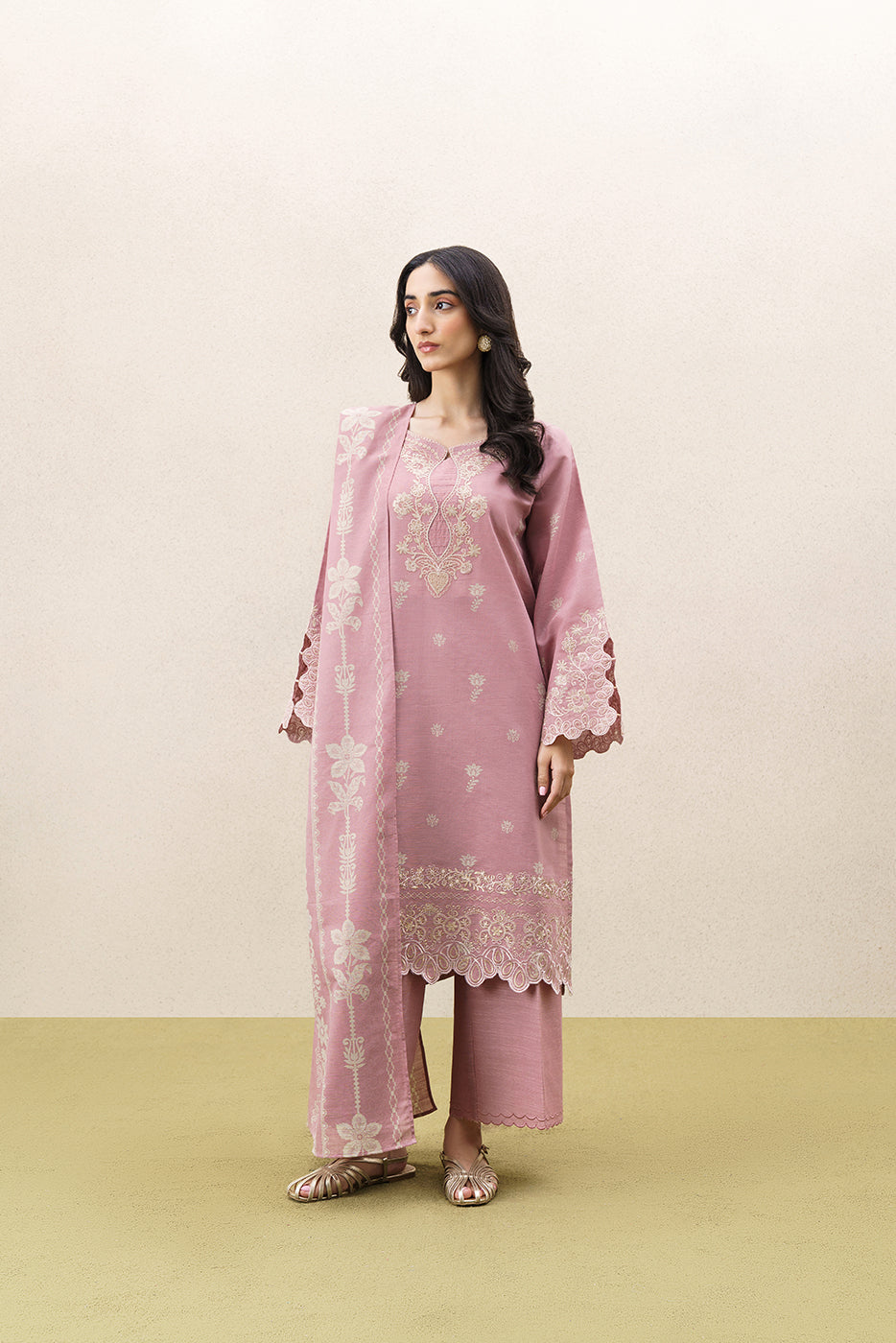 3 PIECE EMBROIDERED KHADDAR SUIT WITH SHAWL-FROSTED ROSE (UNSTITCHED)