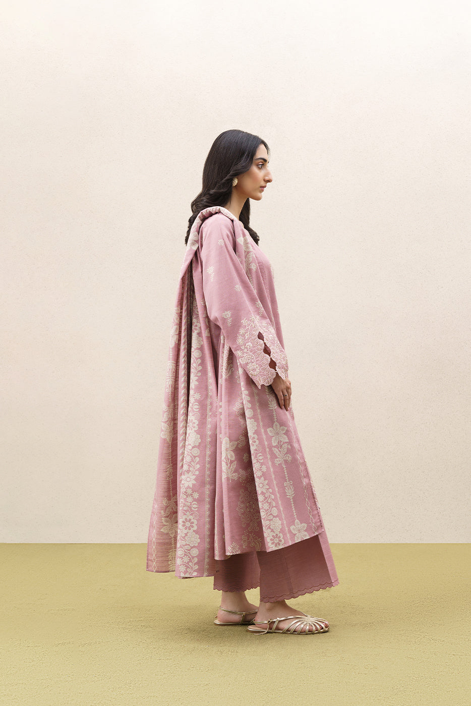3 PIECE EMBROIDERED KHADDAR SUIT WITH SHAWL-FROSTED ROSE (UNSTITCHED)
